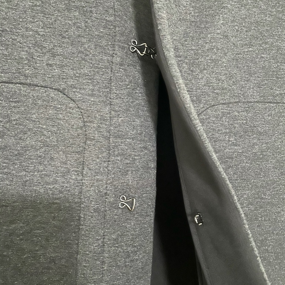Rare Lululemon charcoal vest - Picture 7 of 14